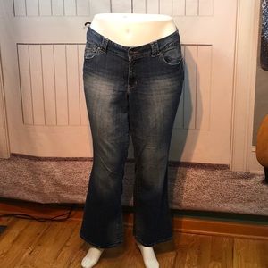 LANE BRYANT BOOTCUT JEANS SIZE 18